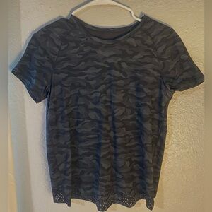 Lululemon Gray Camouflage Short Sleeve Top